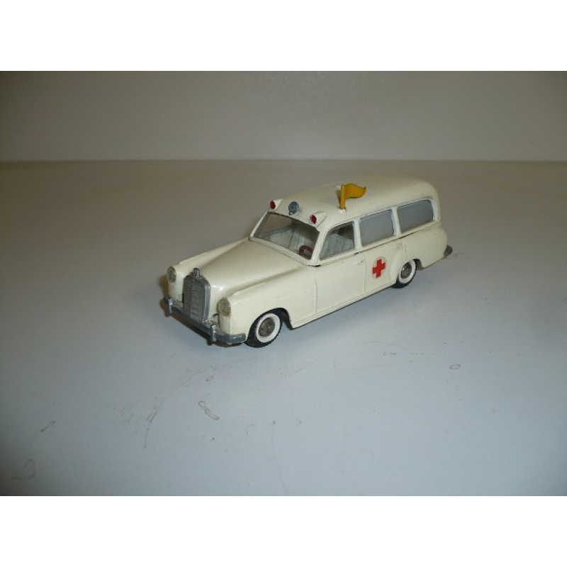 Tekno Denmark  Mercedes Benz 220 SE   Ambulance  White
