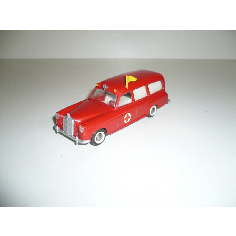 Tekno Denmark  Mercedes Benz 220 SE   Ambulance RED