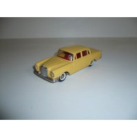 Tekno Denmark  Mercedes Benz 220 SE  Yellow